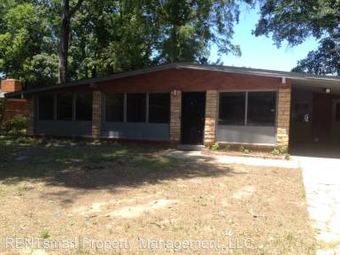 Main picture of 2471 Walker St