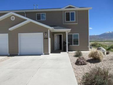 Main picture of 2796 N Clark Pkwy