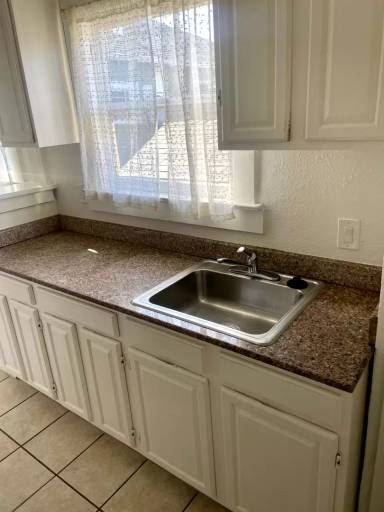 Main picture of 5627 Adeline St