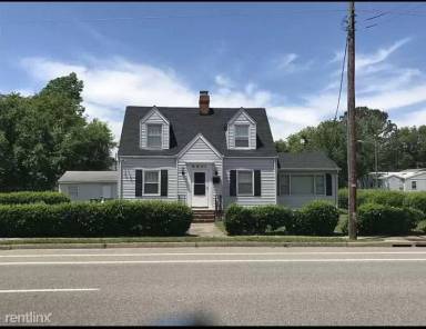 Main picture of 2211 Victoria Blvd