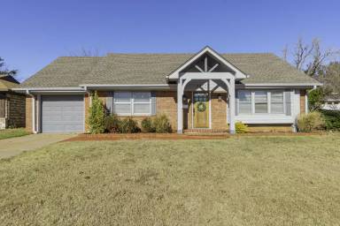 Main picture of 2507 NW 45th St