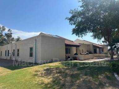 Main picture of 876 S Nebraska St