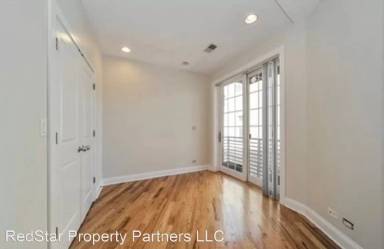 Main picture of 4616 N Kenmore Ave