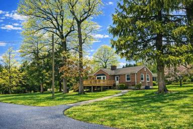 Main picture of 214 Sudbrook Ln