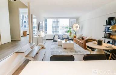 Main picture of 8 E Chestnut St
