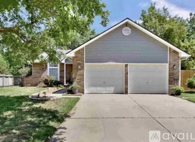 Main picture of 10220 W May Ct