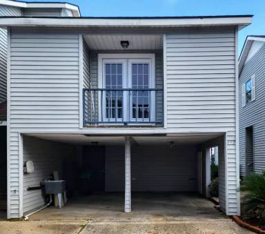 Main picture of 732 Marina Dr