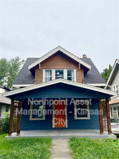Main picture of 5526 Woodland Ave