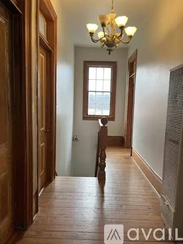 Main picture of 604 Seguin St