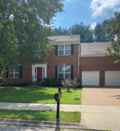 Main picture of 204 Lancelot Ln