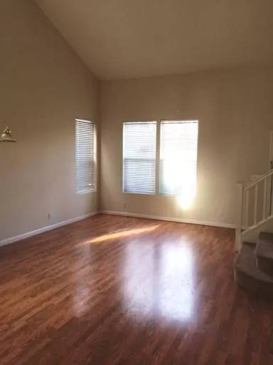 Main picture of 250 Santa Fe Dr