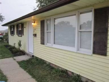 Main picture of 154 Edge Ave