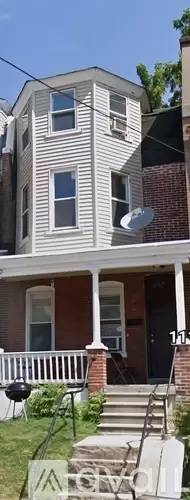 Main picture of 1115 W 6th St