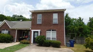 Main picture of 200 Park Village Cir