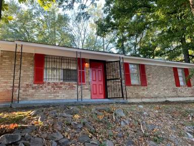 Main picture of 3025 Sprucewood Dr