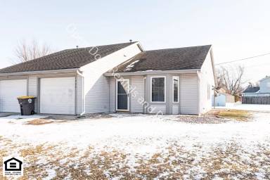 Main picture of 1420 Flagstone Dr