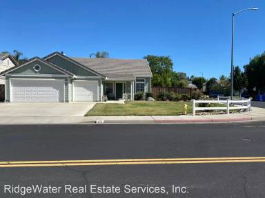 Main picture of 651 Wildrose Way