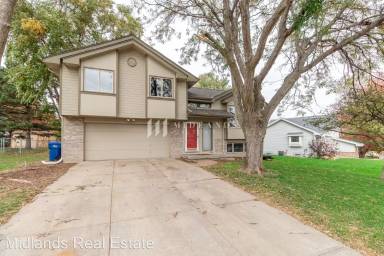 Main picture of 7824 La Vista Dr