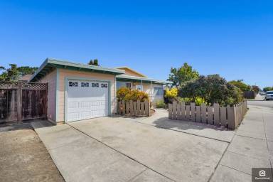 Main picture of 633 Ocean View Ave