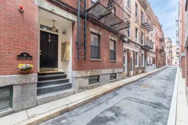 Main picture of 39 Salutation St