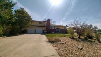 Main picture of 2446 Meadow St