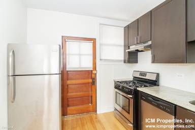 Main picture of 4535 N Leavitt St