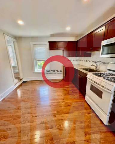 Main picture of 260 Walnut St