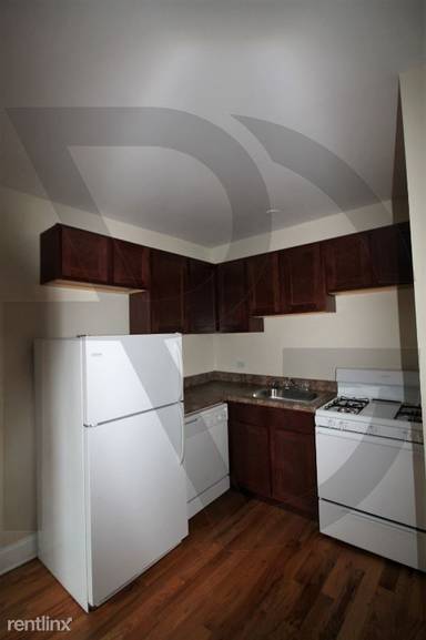 Main picture of 1347 N Dearborn St