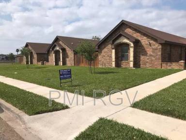 Main picture of 304 W Amy Dr