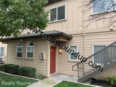 Main picture of Davis Oaks Condominiums