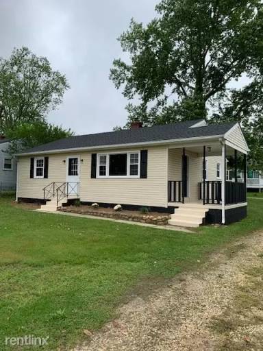 Main picture of 22805 Duke St