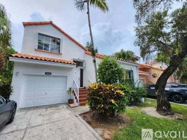 Main picture of 3080 N 36th Ave
