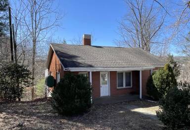 Main picture of 150 Windy Dr