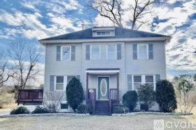 Main picture of 6409 W Jersey Ave