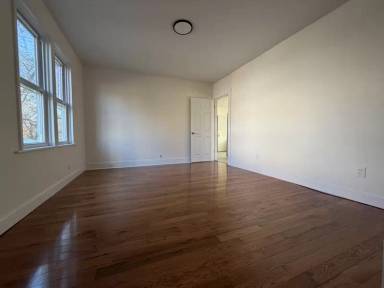 Main picture of 19 Langdon St