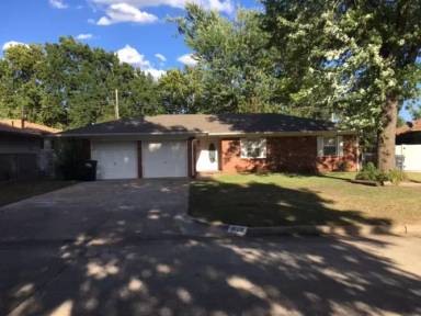 Main picture of 1809 N Oklahoma Ave