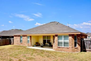 Main picture of 5104 Screaming Eagle Cir