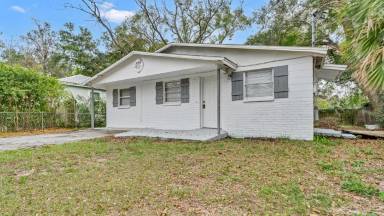 Main picture of 303 E Selma Ave