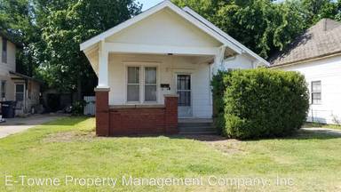 Main picture of 123 W Locust Ave