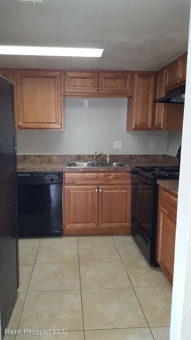 Main picture of 4403 S Semoran Blvd