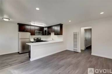 Main picture of 1305 N Garfield Ave