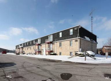 Main picture of 2050 Glamorgan St Alliance Ohio 44601 - 2050 B