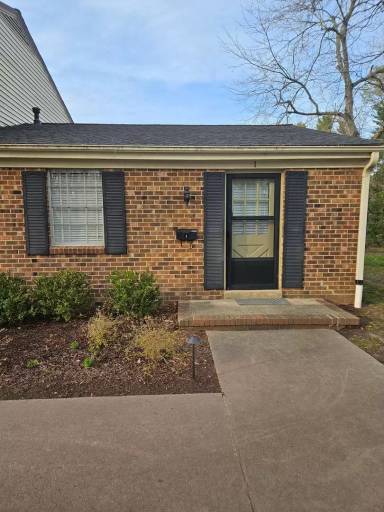 Main picture of Willow Terrace Condominiums