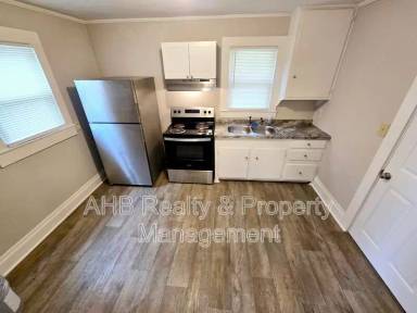 Main picture of 511 Cummings St