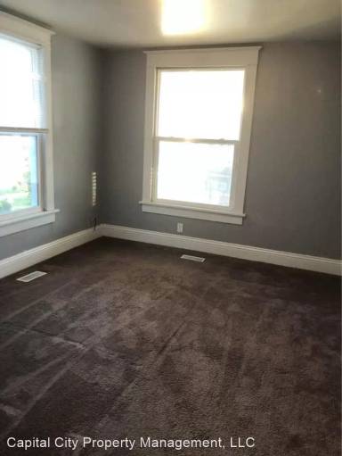 Main picture of 619 W Washington St