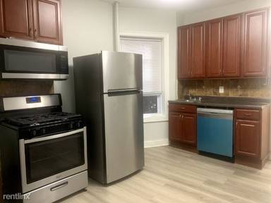 Main picture of 330 50th St Apartments