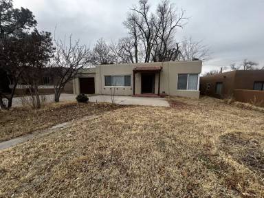 Main picture of 511 Carlisle Blvd SE