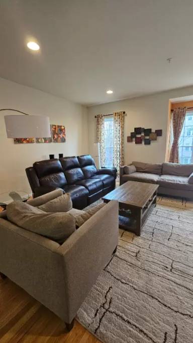 Main picture of 33 Jacob Way