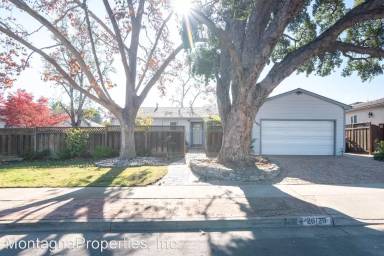 Main picture of 20120 Peach Tree Ln