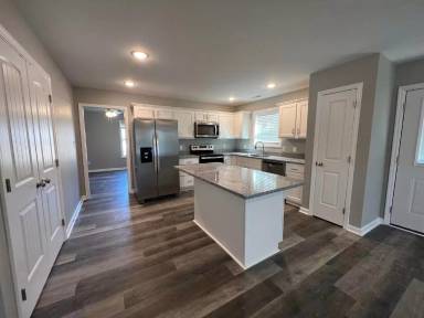 Main picture of 1033 Judah Bear Blvd